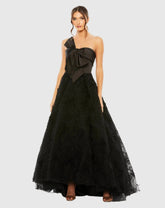 Black Strapless Front Bow Knot Tulle Gown