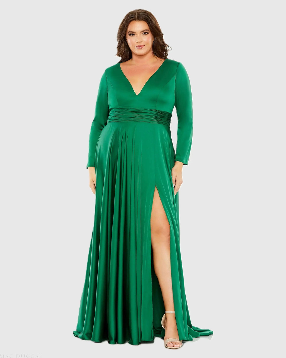 Green Long Sleeve V Neck A Line Gown (Plus)